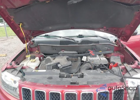 2014 Jeep Compass Sport из США, поврежденный, VIN 1C4NJDBBXED924079